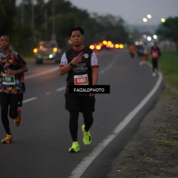 Runner Photo 4435946