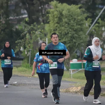 Runner Photo 4436275