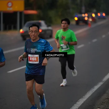 Runner Photo 4436371