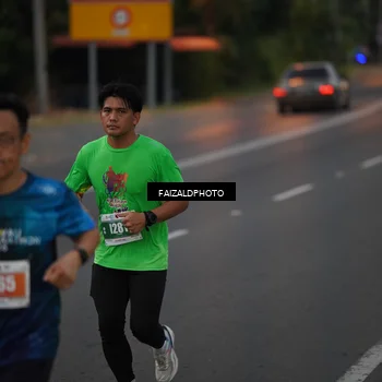 Runner Photo 4436406