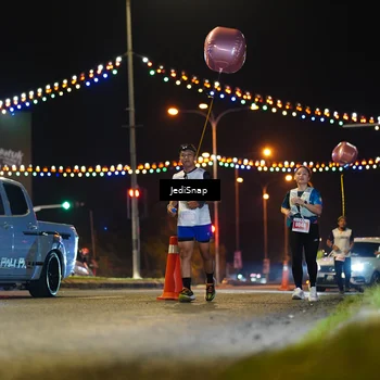 Runner Photo 4436726