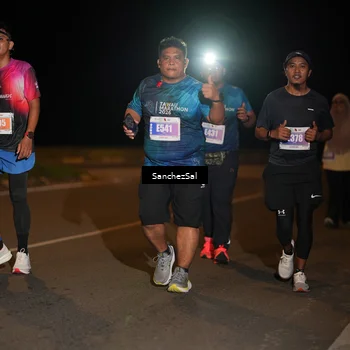 Runner Photo 4436821