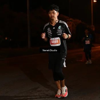 Runner Photo 4437134