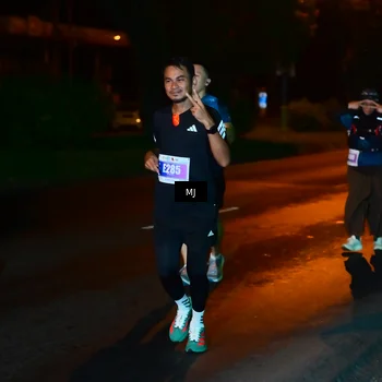 Runner Photo 4437160
