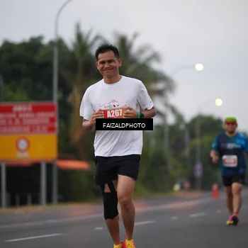 Runner Photo 4437182