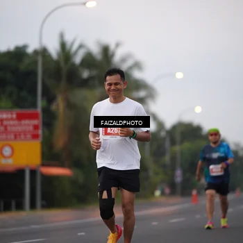 Runner Photo 4437215