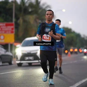 Runner Photo 4437360