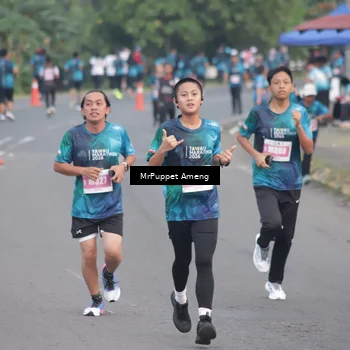 Runner Photo 4437473
