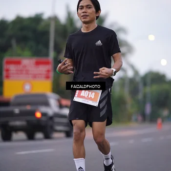 Runner Photo 4438375