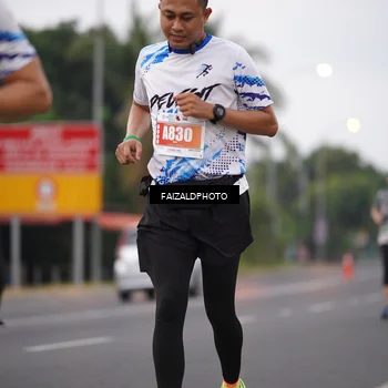 Runner Photo 4438553