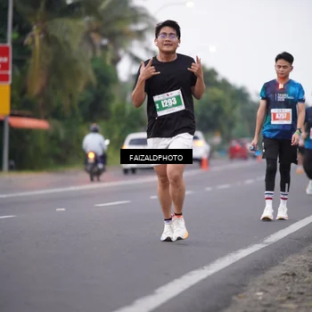 Runner Photo 4439116