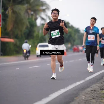 Runner Photo 4439120