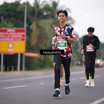 Runner Photo 4439311