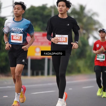 Runner Photo 4439379