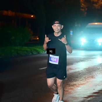 Runner Photo 4439429