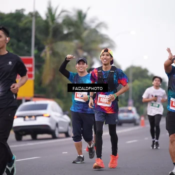 Runner Photo 4439540