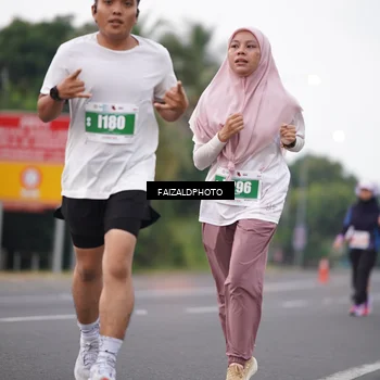 Runner Photo 4440413