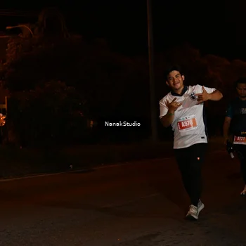 Runner Photo 4442047