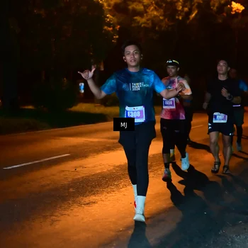Runner Photo 4442475