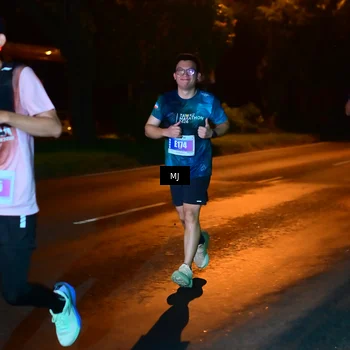 Runner Photo 4443059