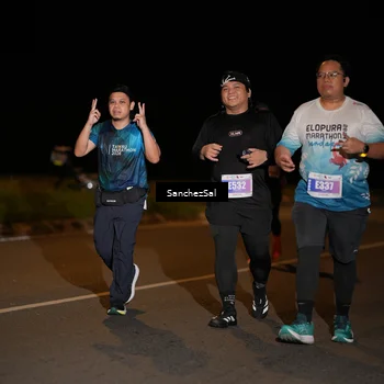 Runner Photo 4443068