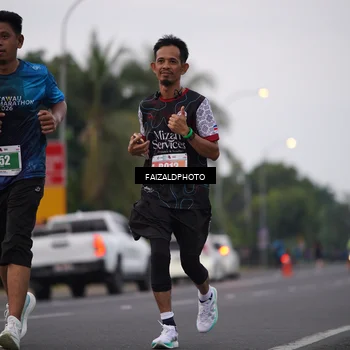 Runner Photo 4444075