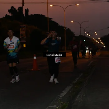 Runner Photo 4444550