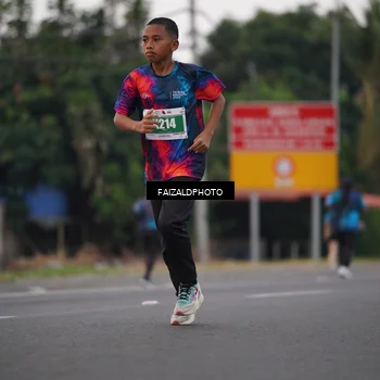 Runner Photo 4446036