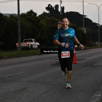 Runner Photo 4446172