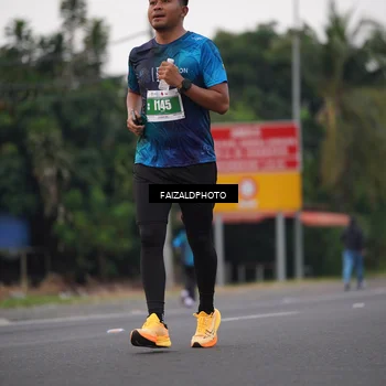 Runner Photo 4446247