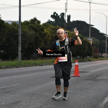 Runner Photo 4446369