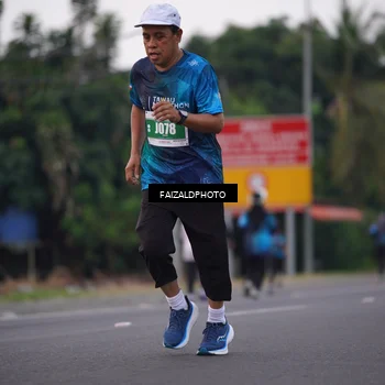 Runner Photo 4446372