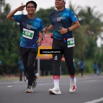Runner Photo 4446374