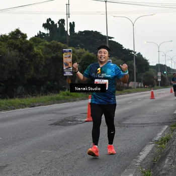 Runner Photo 4446475