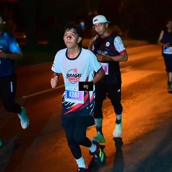 Runner Photo 4446565