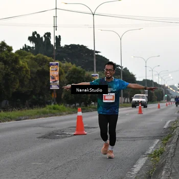 Runner Photo 4446670
