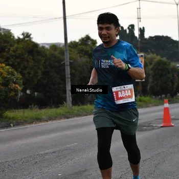 Runner Photo 4446738
