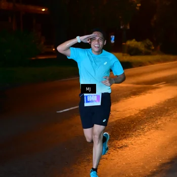 Runner Photo 4446743