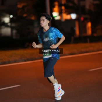 Runner Photo 4446780