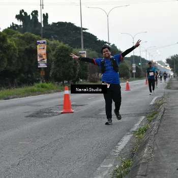 Runner Photo 4446834