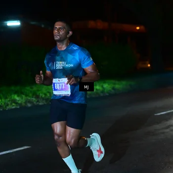Runner Photo 4446853