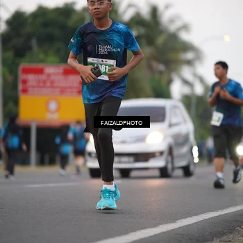 Runner Photo 4446916