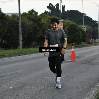 Runner Photo 4447158