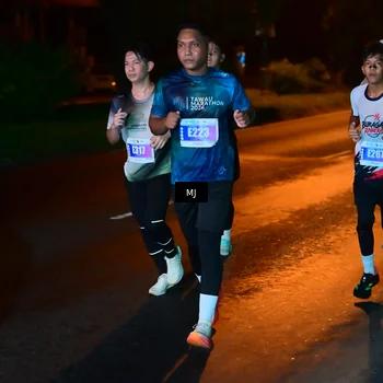 Runner Photo 4447273