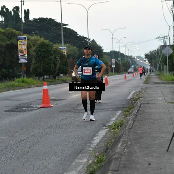 Runner Photo 4447479