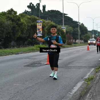 Runner Photo 4447617