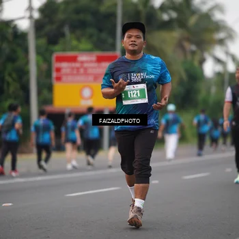 Runner Photo 4447665