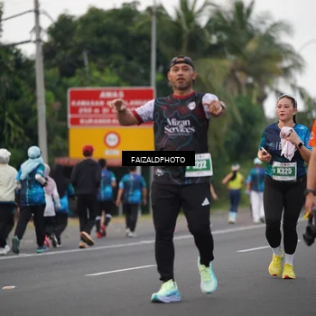 Runner Photo 4447719