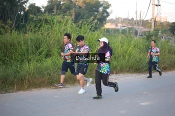 Runner Photo 4449376