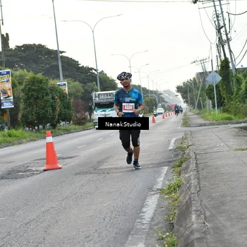 Runner Photo 4450093